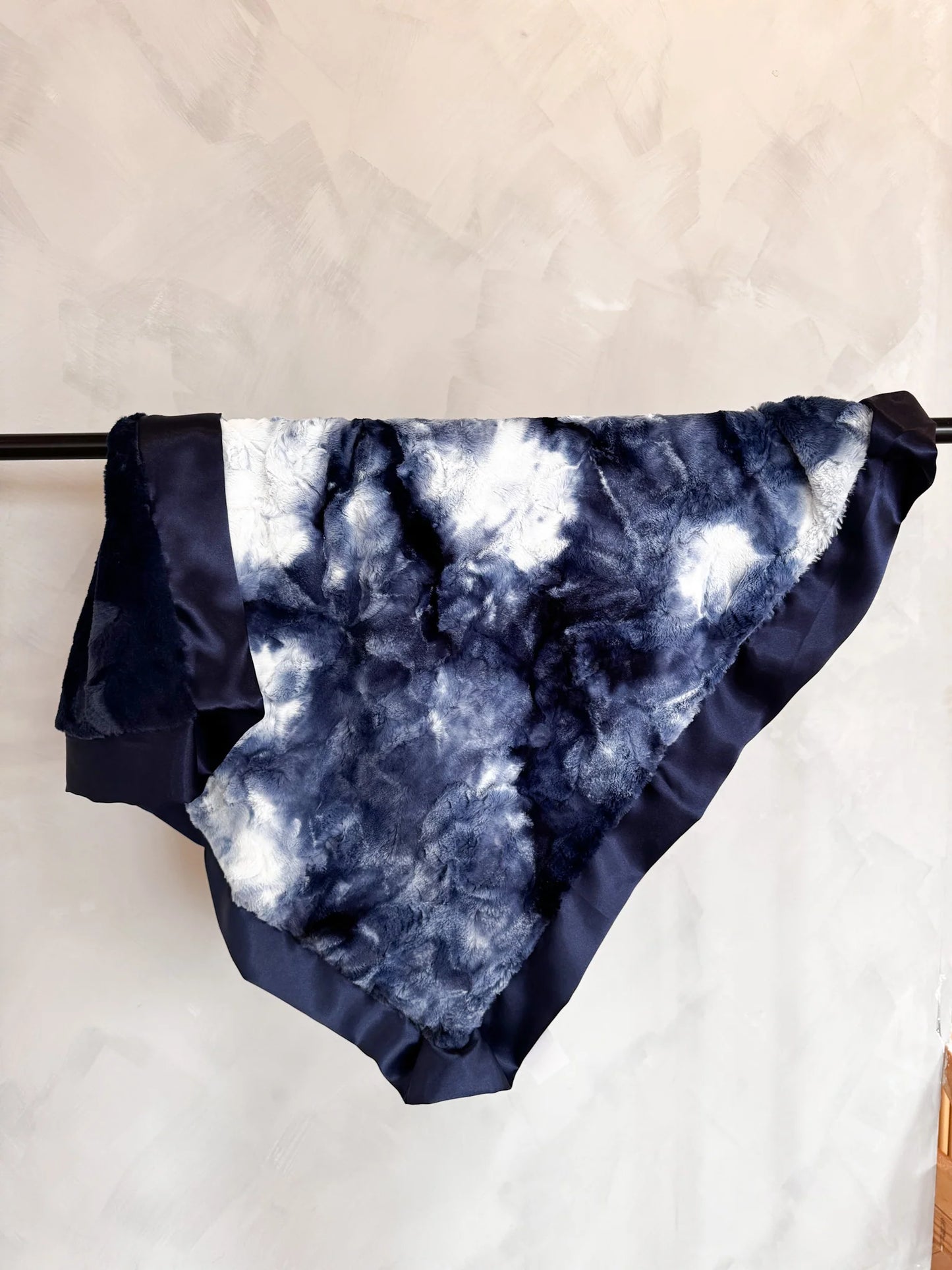 Navy Tie Dye- Luxe Cuddle Blanket